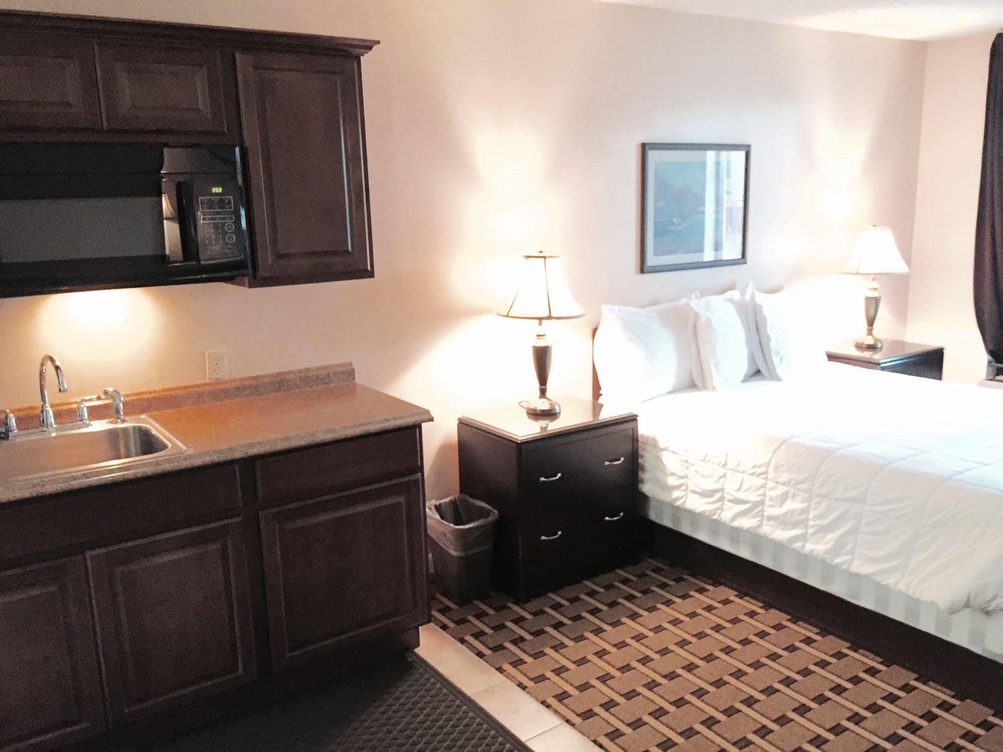 Palms Garden Inn Ellisville Exterior photo