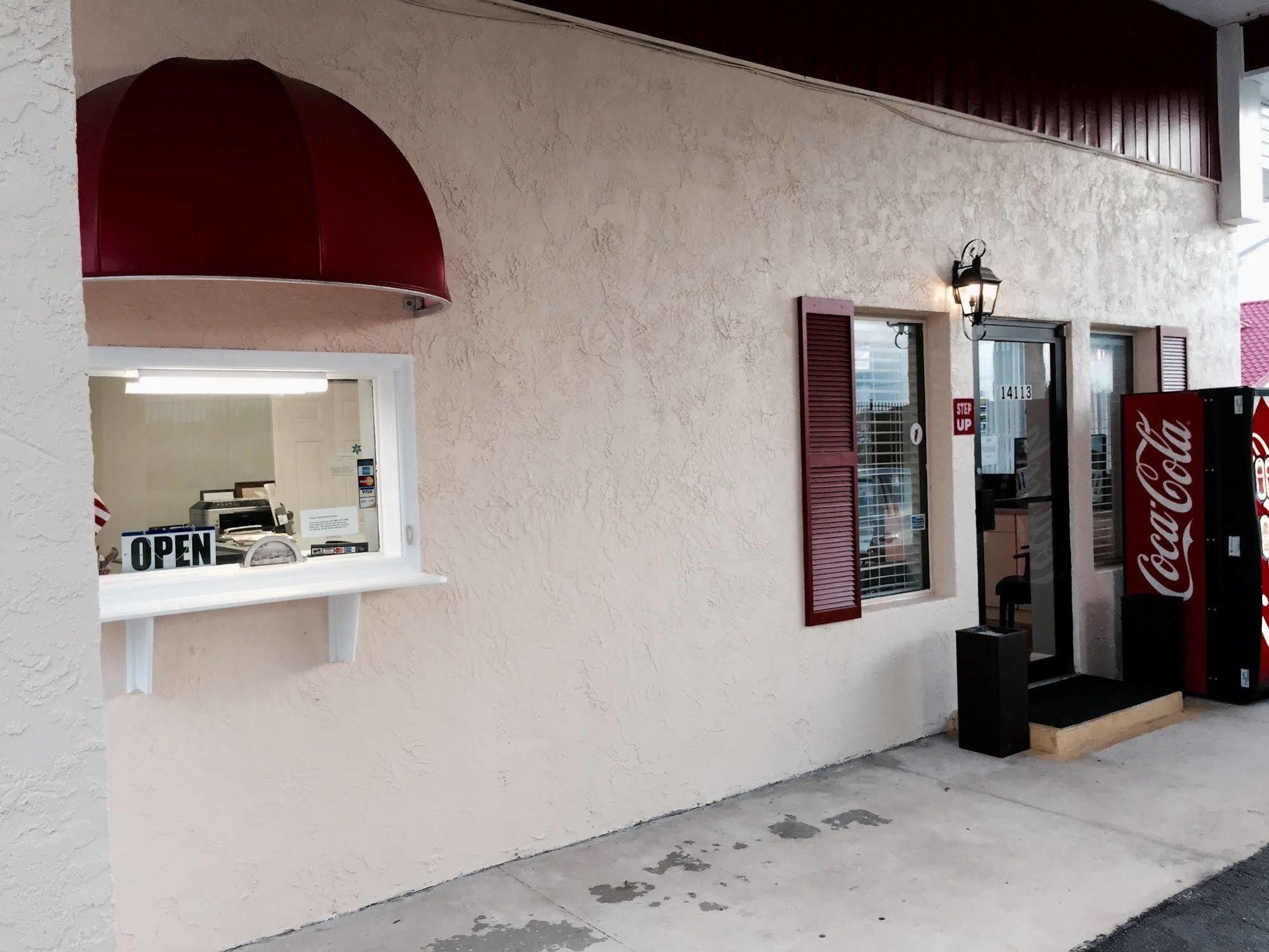 Palms Garden Inn Ellisville Exterior photo