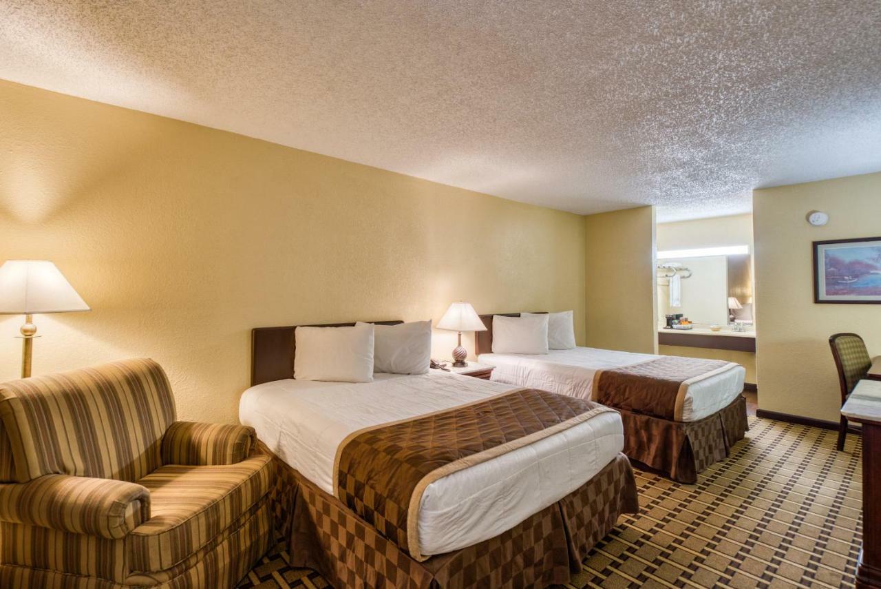 Palms Garden Inn Ellisville Exterior photo